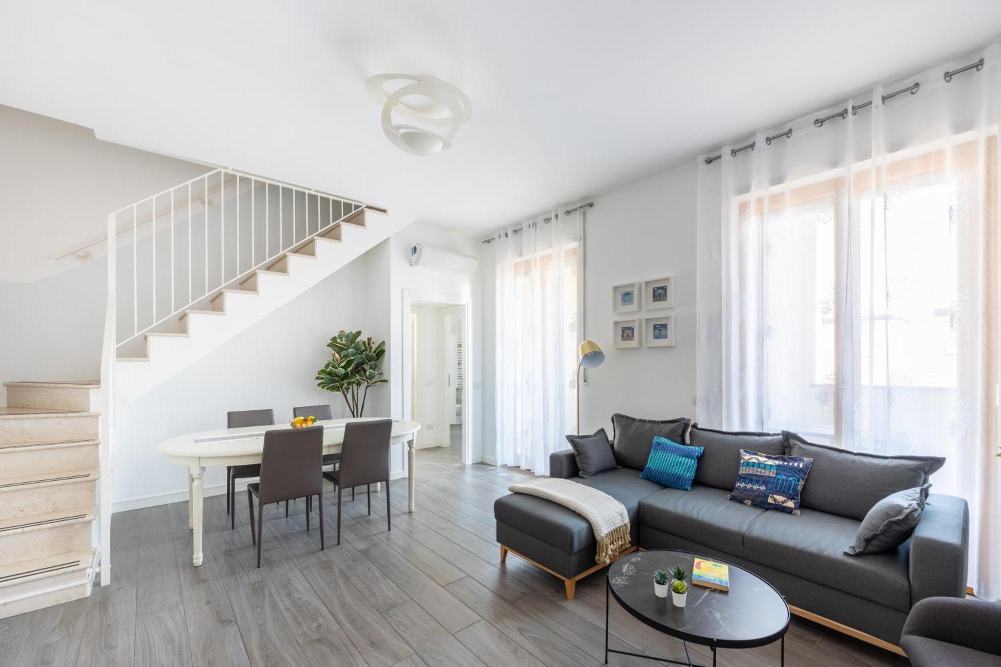 Bocconi'S Nest - Close To Duomo With Terrace Милано Екстериор снимка