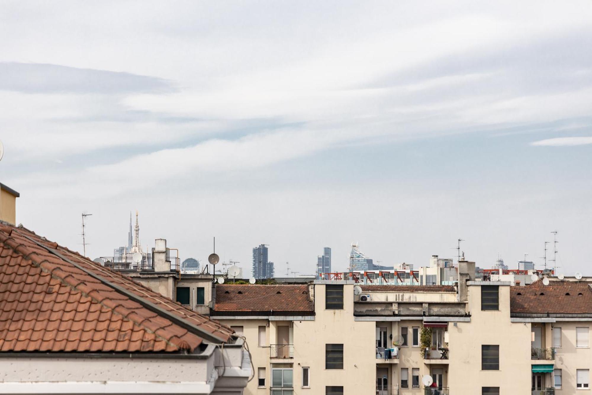 Bocconi'S Nest - Close To Duomo With Terrace Милано Екстериор снимка