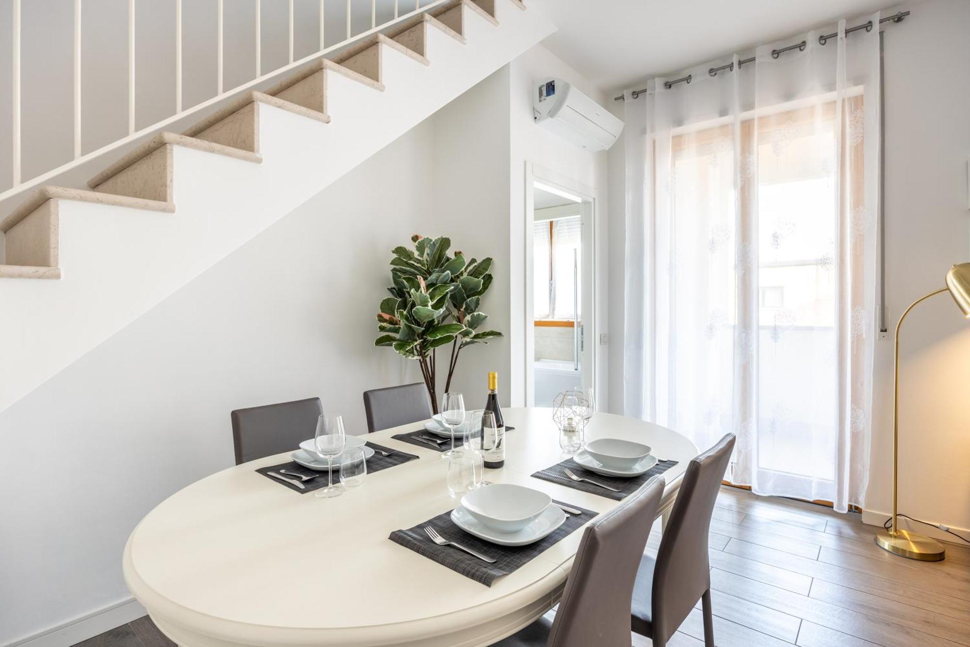 Bocconi'S Nest - Close To Duomo With Terrace Милано Екстериор снимка