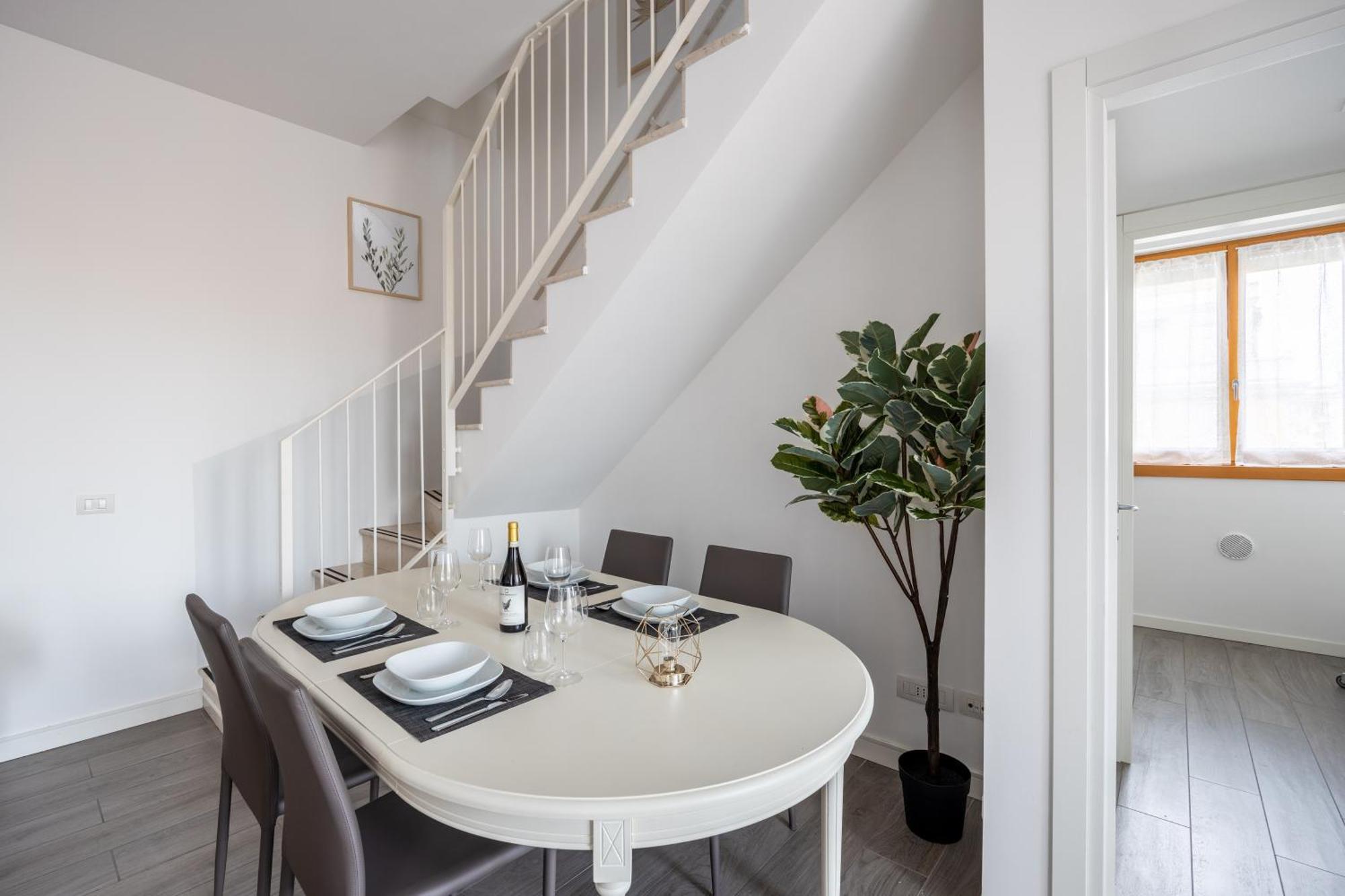 Bocconi'S Nest - Close To Duomo With Terrace Милано Екстериор снимка