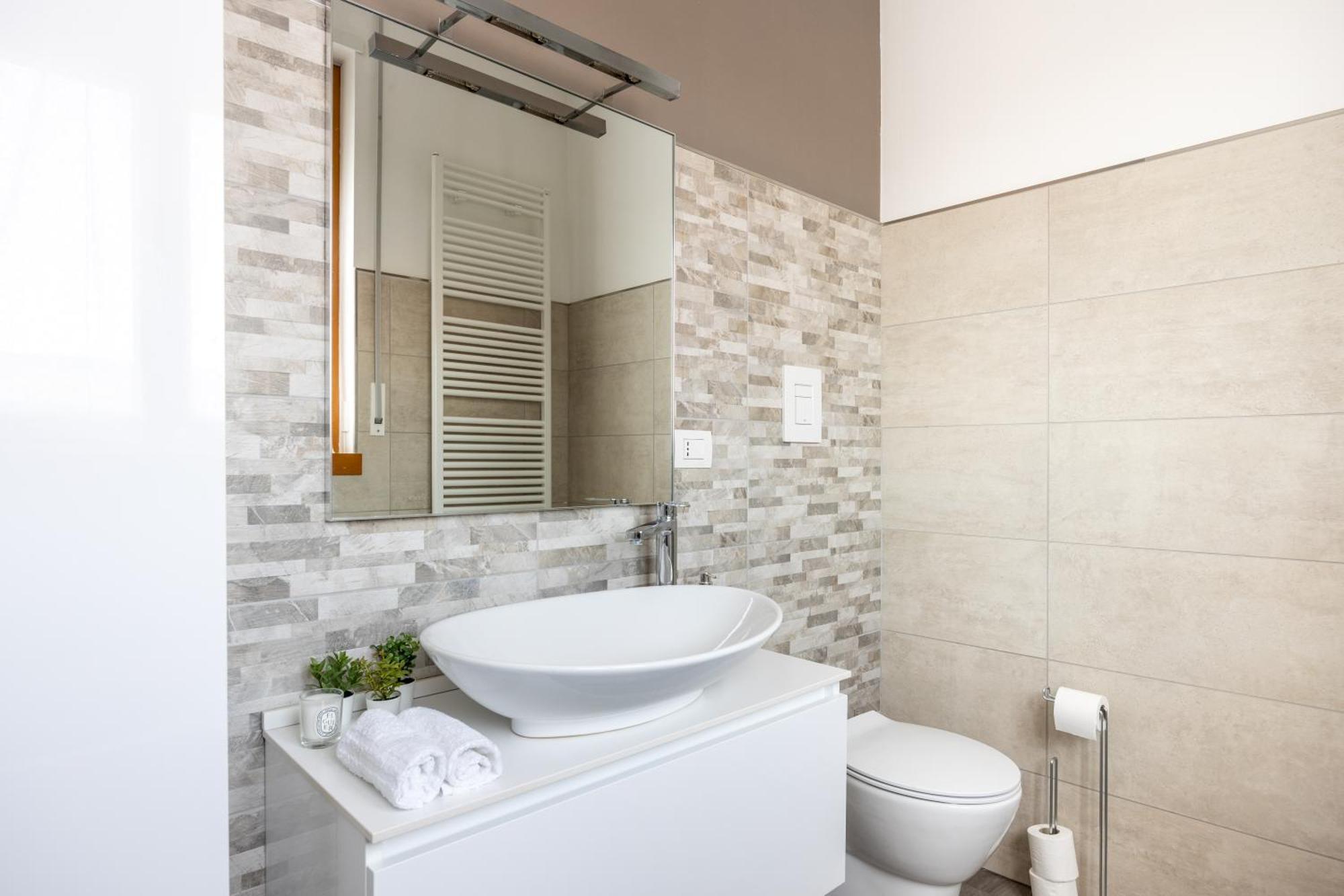 Bocconi'S Nest - Close To Duomo With Terrace Милано Екстериор снимка