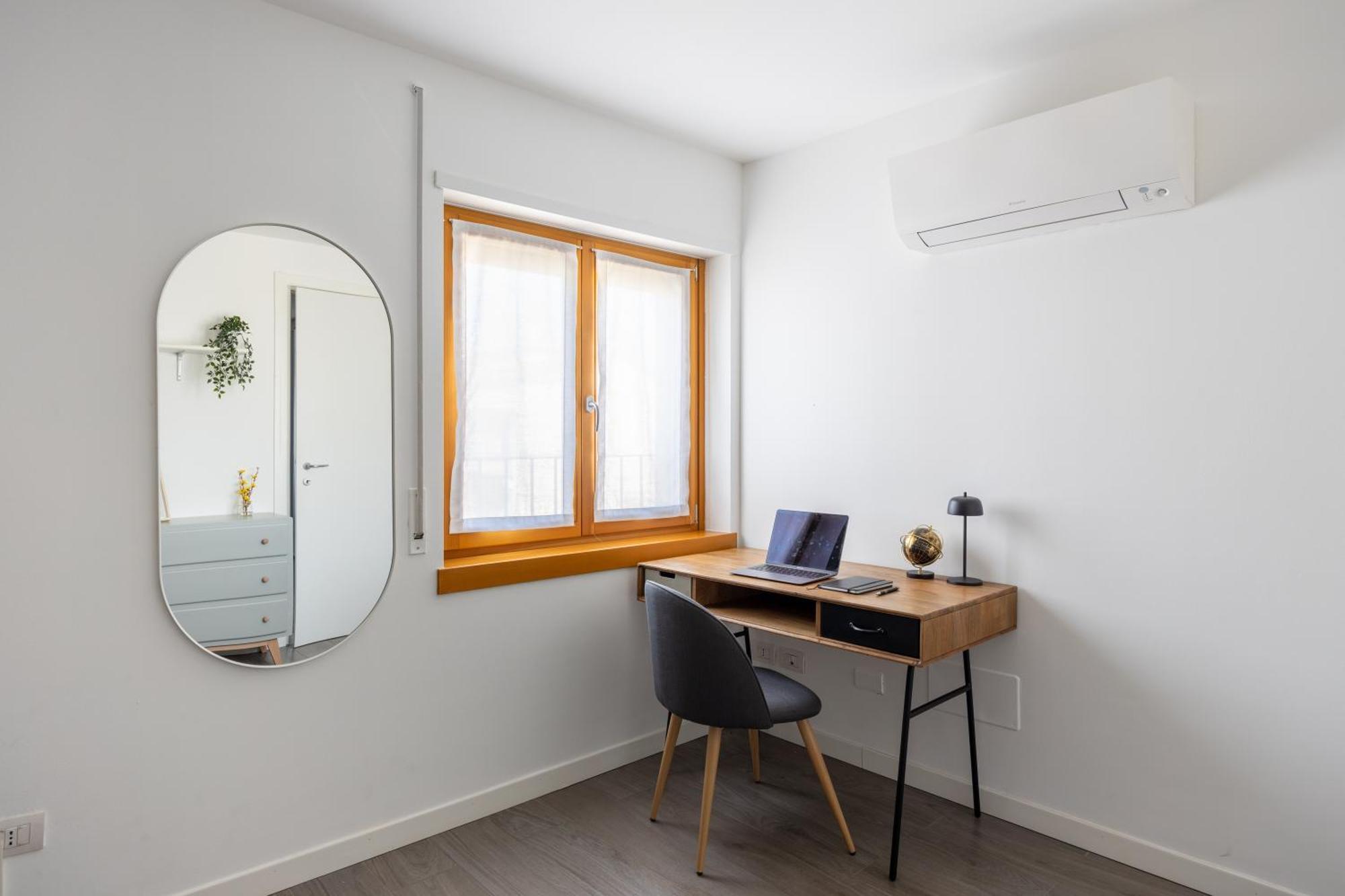 Bocconi'S Nest - Close To Duomo With Terrace Милано Екстериор снимка