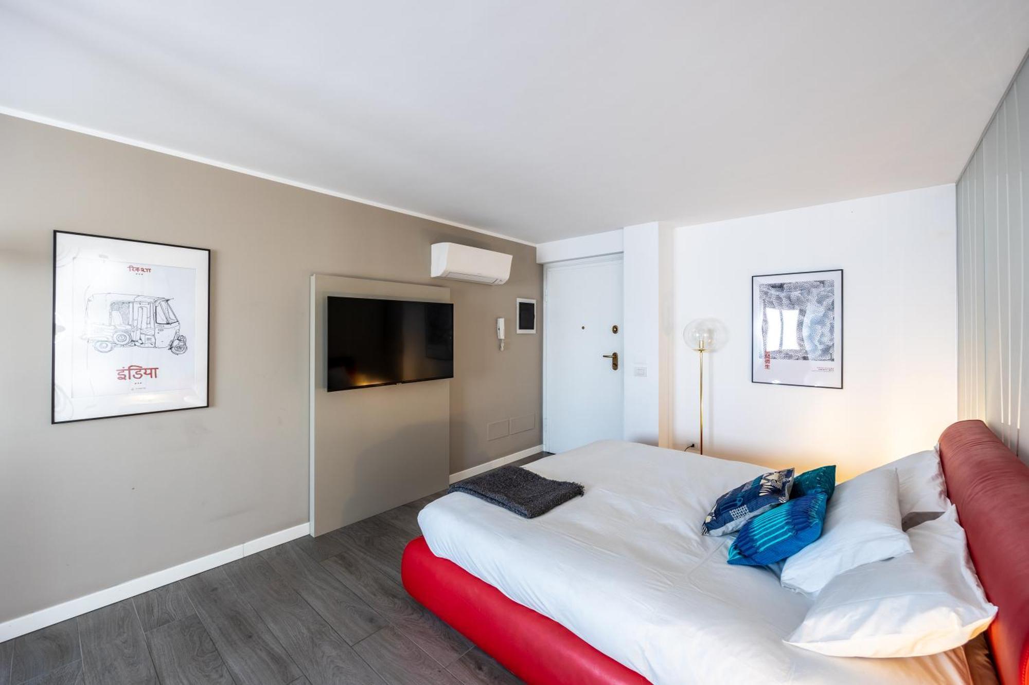 Bocconi'S Nest - Close To Duomo With Terrace Милано Екстериор снимка